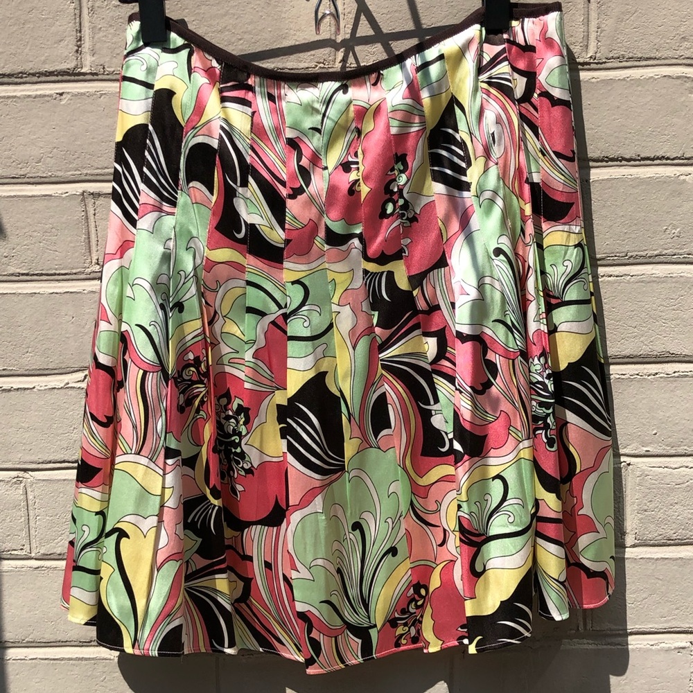 EUC Tahari Silk Size 10 Skirt